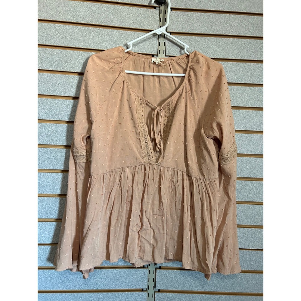 West‎ & Wild Peach Clip Dot Babydoll Blouse Lace Trim Bell Sleeve Boho Flowy M